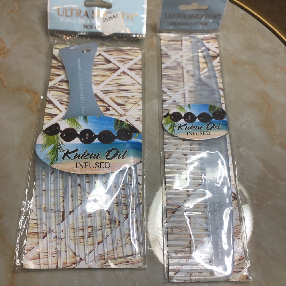 Cricket ultra smooth kukui oil keratin protein Pick and Dressing comb